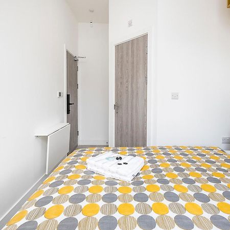 Victorian Beauty With Private Toilet And Shower Near Tube Station 伦敦 外观 照片